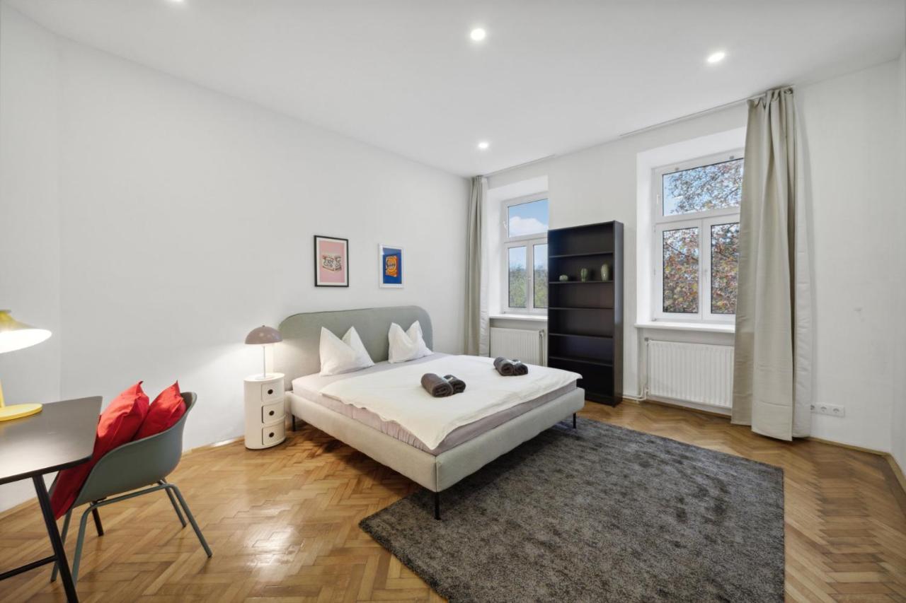 Big Spacious Central Apartment In Vienna Exterior photo